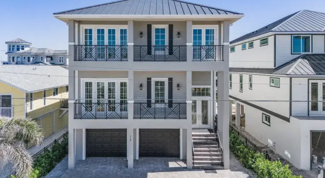 260 Coastal Luxe Retreat: 5bd/4.5ba, Pool & Spa, Water Views 5 Bedroom Home, Забронировать Дом для отпуска Отели в центре Форт-Майерс-Бич, в центре
