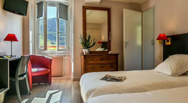 Hôtel du Chêne, Prenota Hotel Hotel a Aquitania con parcheggio, Parcheggio
