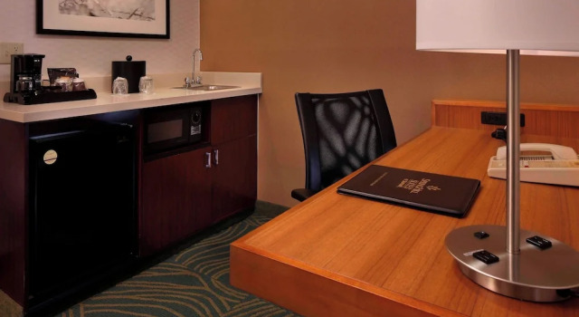 Люкс SpringHill Suites by Marriott Waterford / Mystic