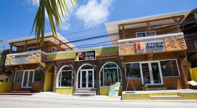 Mr. Tucan Hotel