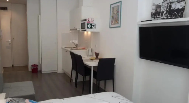 Студия Haustor Apartments