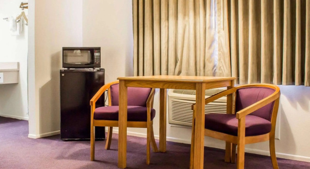 Двухместный номер Standard Rodeway Inn Silver Creek Inn