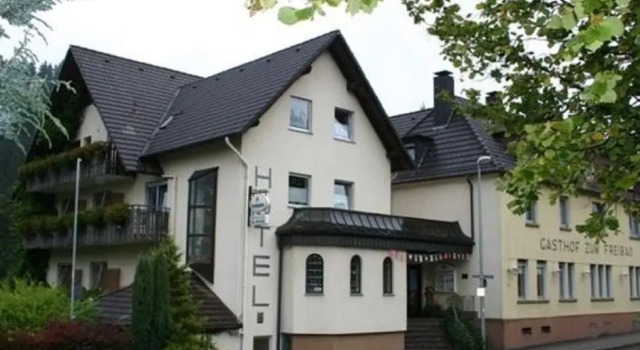 Hotel Battenfeld, Забронировать Отель Отели Плеттенберг с парковкой, Парковка