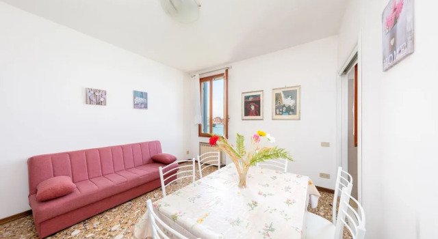 Апартаменты Lovely Canal View