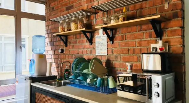 Кровать в общем номере The Good Travelers Hostel - KL Airport