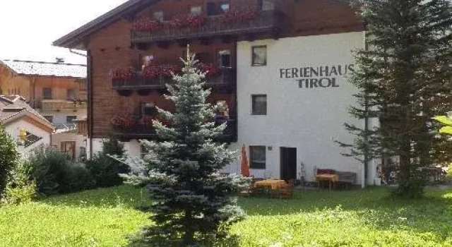 Ferienhaus Tirol, Забронировать Отель Отели Тироля 3 звезды, 3*