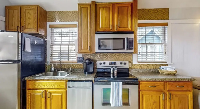 Vanilla Cottage on 30-acre Preserve!, Buchen Sie Ferienhaus Steinhatchee Florida
