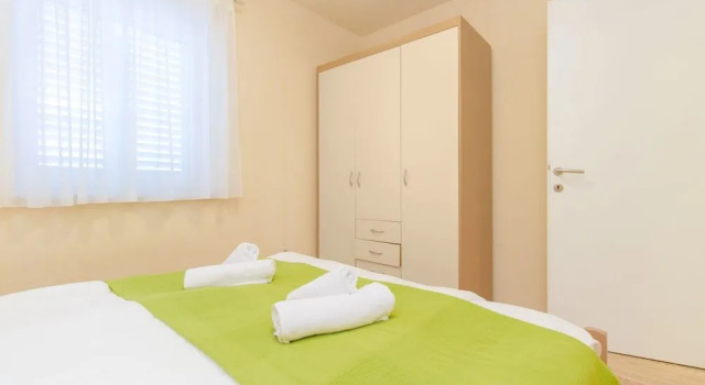 Apartments Gnjidic
