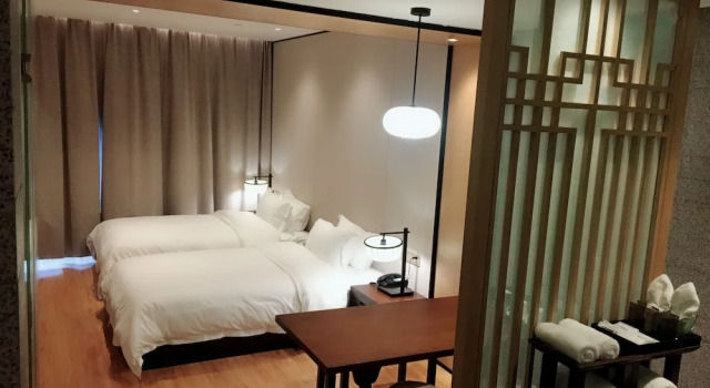 Le Moment City Resort Hotel, Prenota Resort Hotel resort a Shaoxing, Resort