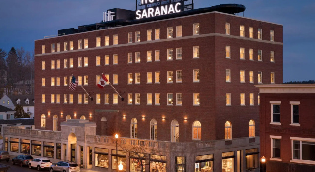 Номер Standard Hotel Saranac, Curio Collection By Hilton
