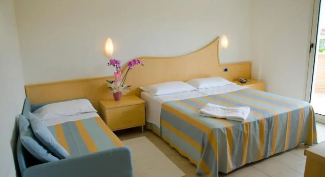 Трёхместный номер Standard с балконом Almaluna Hotel  Resort
