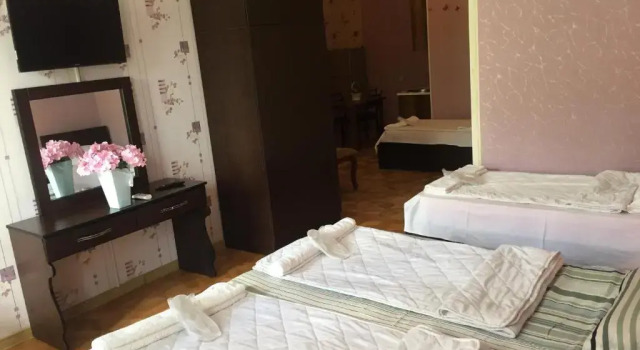 Апартаменты с балконом Hotel Good Luck