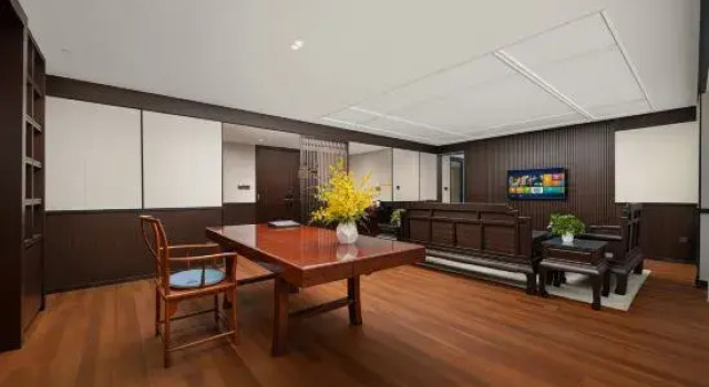 Люкс Executive Redwood International Hotel