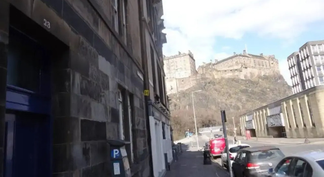 2 Bedroom Flat Near Edinburgh Castle Sleeps 5, Забронировать Отель Мерчистон Эдинбург, рядом с Church of St John the Evangelist