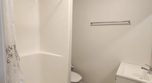 Четырёхместный номер Standard Albion Hotel