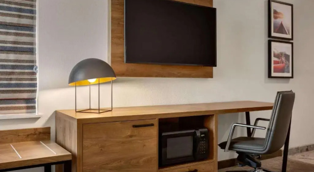 Люкс La Quinta Inn & Suites by Wyndham Santa Rosa Sonoma