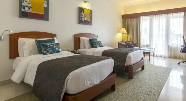 The Gateway Hotel Lakeside Hubli, Boek Hotel Hotels in Bangalore met zwembad, Zwembad