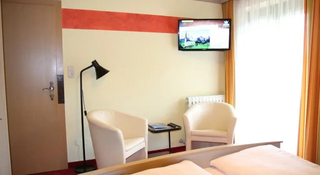 Haus Rainer, Rezerwuj Hotel Hotele w Salzburg z parkingiem, Parking