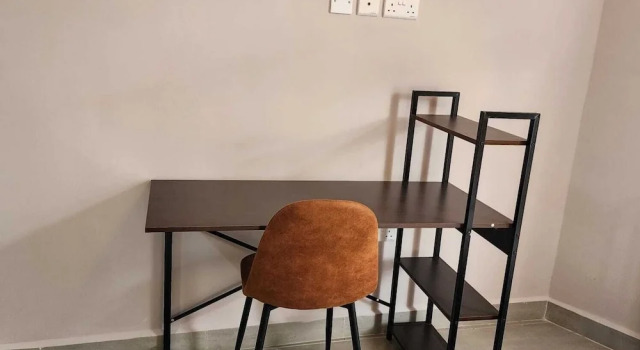 Апартаменты Lux Suites Westlands Cottage Apartments