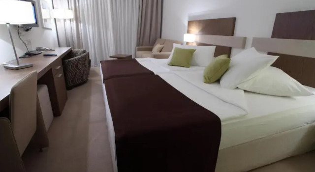 Двухместный номер Superior с балконом и с видом на море Hotel Park Makarska