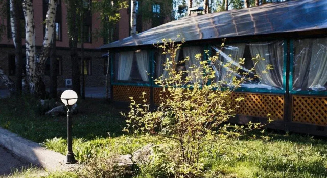 Аквариум, Забронировать Отель Отели Кемерово с парковкой, Парковка