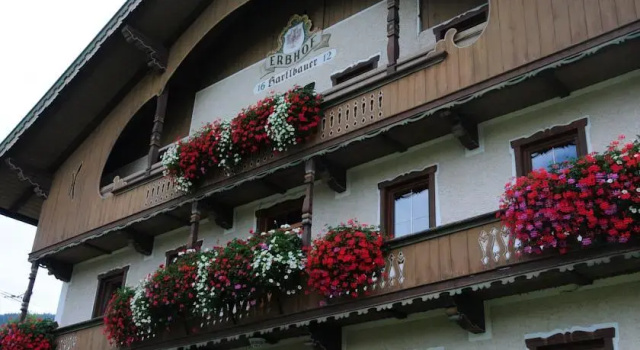 Hartlhof Urlaub am Baby- und Kinderbauernhof, Prenota Hotel Niederau Niederau