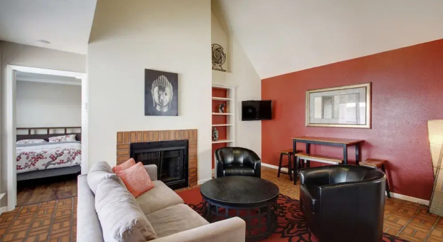 AustinStays 2 Bedroom Downtown Suite