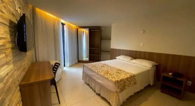 Четырёхместный номер Standard Bessa Beach Hotel