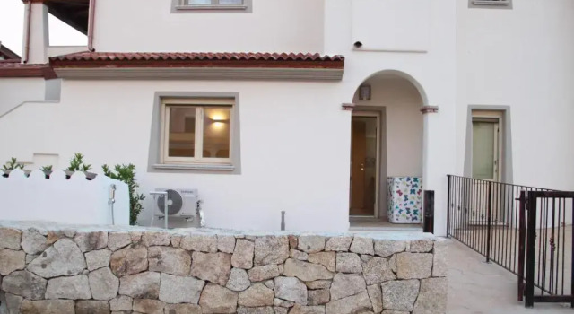 Mediterranean Sea Shell Pool House, Book Hotel Hotels in Limpiddu with a Pool, Swimming Pool