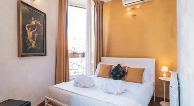 Двухместный номер Deluxe с балконом Golden Rooms Piazza di Spagna