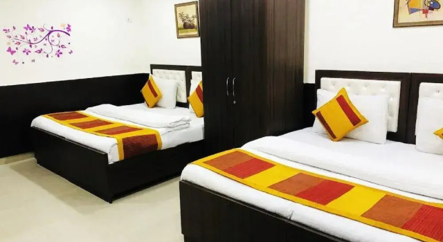 The 7 Days Hotel