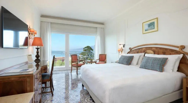 Двухместный номер Premier с видом на море Grand Hotel de la Ville