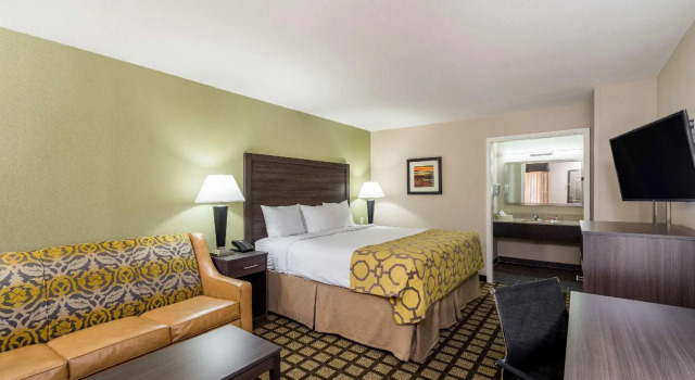 Двухместный номер Standard Baymont by Wyndham Clarksville