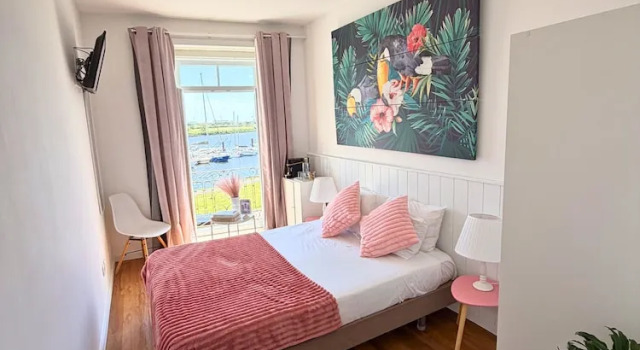 Номер Comfort Naval Guest House