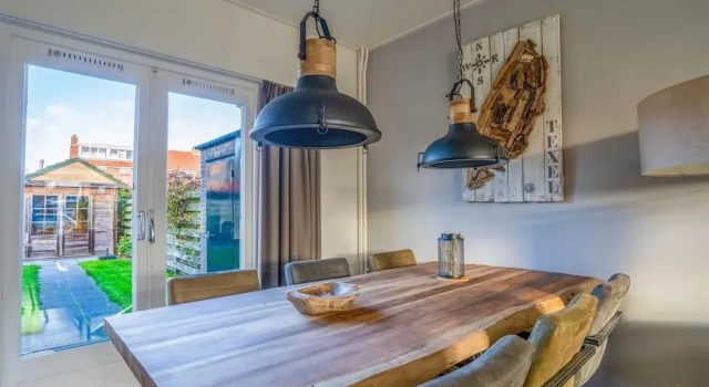 Modernly Furnished Holiday Home for 5 People in De Koog, Reserva ahora Casa o chalet Hoteles en Islas Frisias con aparcamiento, Aparcamiento