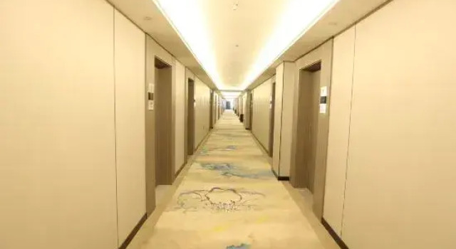Xinrui Hotel, Book Hotel Tumxuk Xinjiang