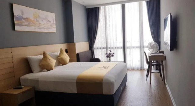 Двухместный номер Standard с видом на озеро IRIS Hotel Hải Phòng
