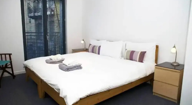 JOIVY Inviting Flat in Canonmills, Забронировать Отель Эдинбург Midlothian, рядом с Железнодорожный вокзал Эдинбург-Уэверли