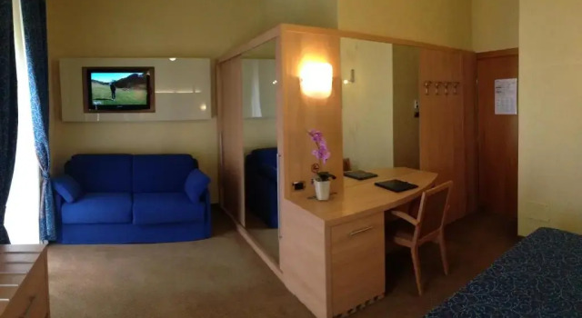 Четырёхместный номер Economy Hotel Vela dOro Dependence