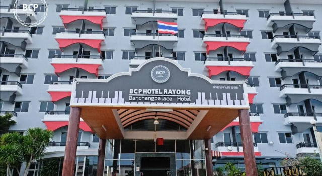 BCP Hotel, Забронировать Отель Отели Бан-Чанг с бассейном, рядом с Ban Chang Hospital, Бассейн
