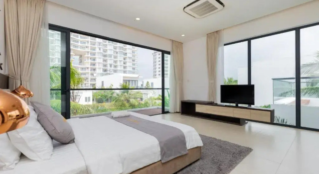 Palm Villa 36 (Luxury Villa inside Resort near The Sea)