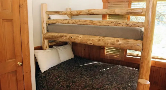 Elk Ridge Retreat by Rocky Mountain Resorts, Prenota Hotel Watkins Colorado