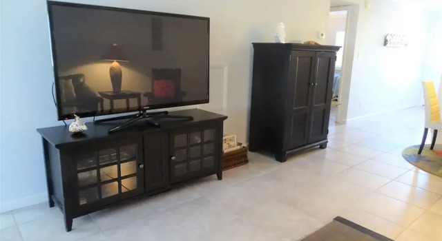 Sunset Royale - 112 2 Bedrooms 2 Bathrooms Condo