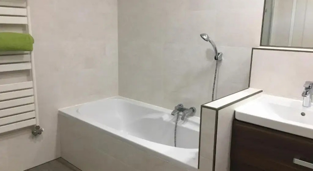 Коттедж с 3 комнатами Holiday Vendégház