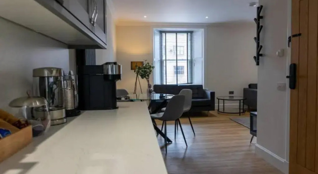 Апартаменты 9 Argyle Square - Stylish 2 Bedroom Apartment