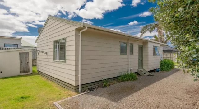 Whanau Surf Bach - Whangamata Holiday Home
