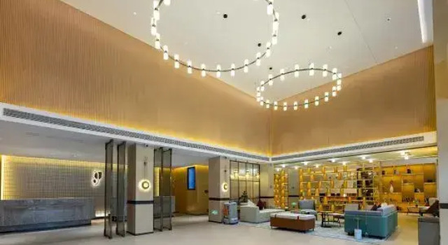 Country Inn & Suites by Radisson Hotel (Xianning Media Building City Museum), Varaa Hotelli Xianning Hubei