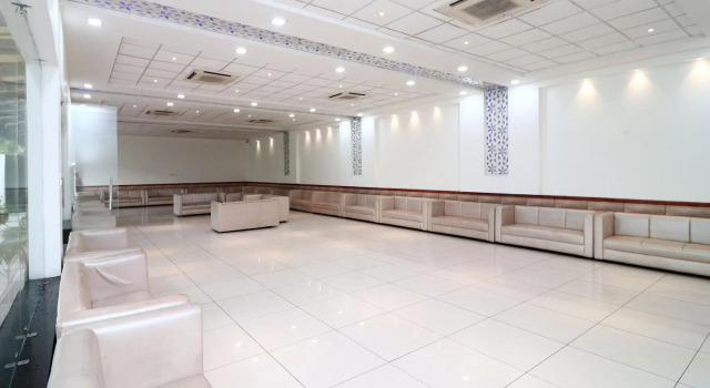 OYO 16080 The Royal Orchid, Забронировать Отель Отели Горакхпур 3 звезды, 3*