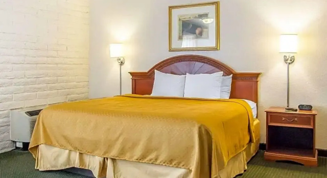 Номер Deluxe Quality Inn Tucson Downtown near Convention Center