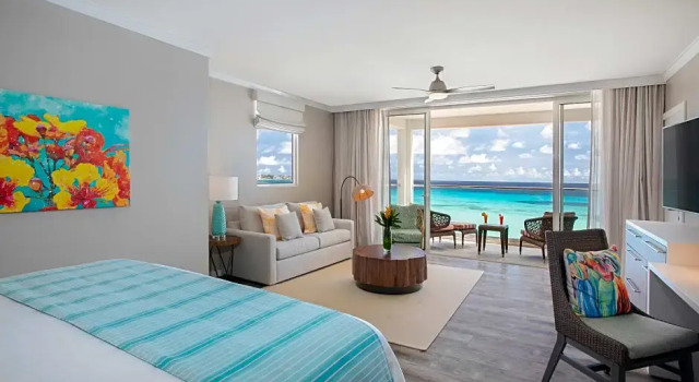 Luksus- juniorsuite ved havet Sea Breeze Beach Hotel